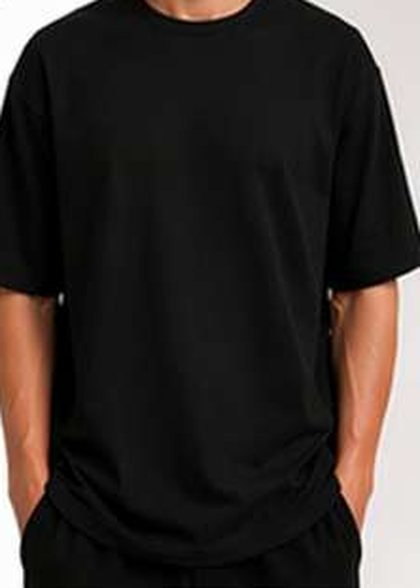 Model wearing a French Terry Oversize T-shirt